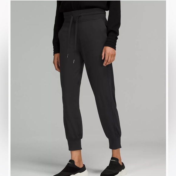 lululemon athletica Pants - Lululemon Women Ready to RuluJogger